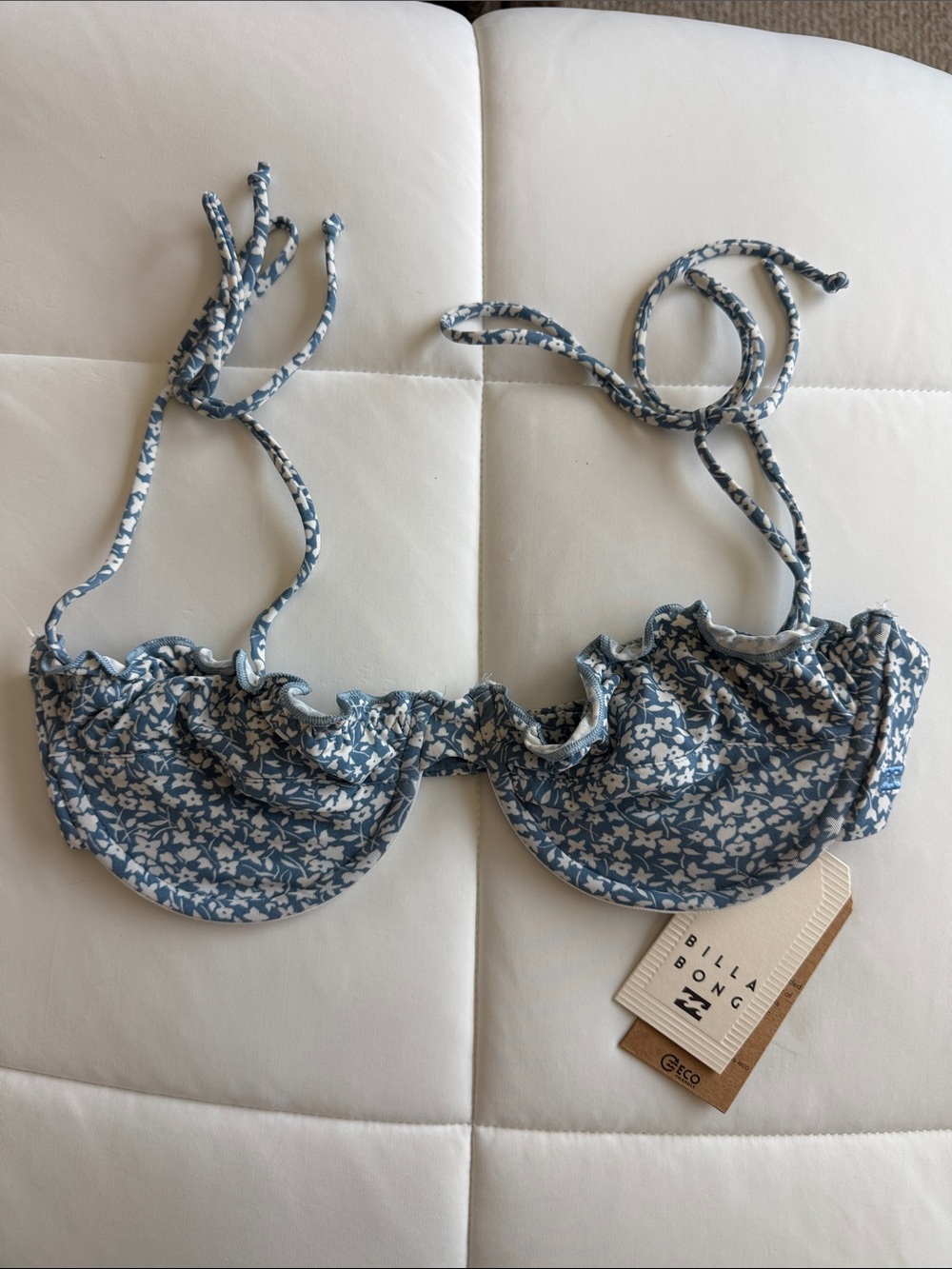NWT Billabong Bikini Top